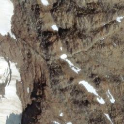 Satellite imagery of Mount Saugstad, CA