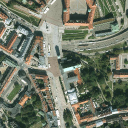 Satellite imagery of Warsaw Old Town Market Square, PL