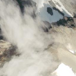 Satellite imagery of Luna Peak, CA