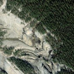 Satellite imagery of Weeping Wall, CA