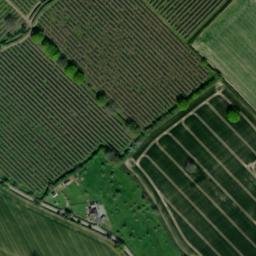 Satellite imagery of Kinnersley Castle, GB