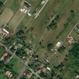 Satellite imagery of Radziejowice - renesansowy dwór obronny XV w., PL