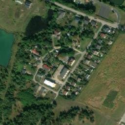Satellite imagery of Radziejowice - renesansowy dwór obronny XV w., PL