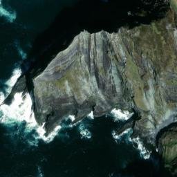 Satellite imagery of Dromgour, IE