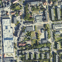 Satellite imagery of Leszno - Pałac XVI w., PL