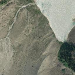 Satellite imagery of Mount Synge, CA