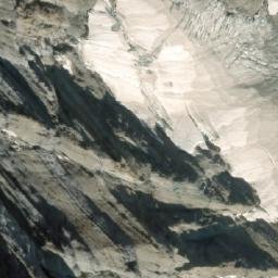 Satellite imagery of Mount Synge, CA