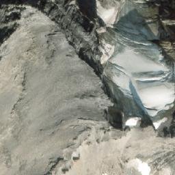 Satellite imagery of Aries Peak, CA