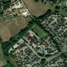Satellite imagery of Cogges, GB