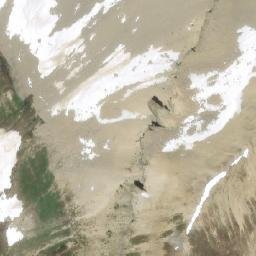 Satellite imagery of Mount Alan Campbell, CA