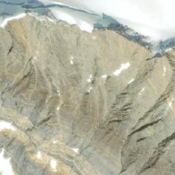 Satellite imagery of Waitabit Peak, CA