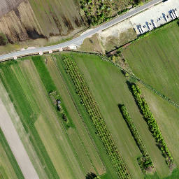 Satellite imagery of Komin + Nadajniki TV i telefonii komórkowej, PL