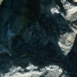 Satellite imagery of Ravelin Mountain, CA