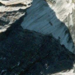 Satellite imagery of Ravelin Mountain, CA