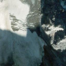 Satellite imagery of Ravelin Mountain, CA