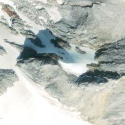 Satellite imagery of Ravelin Mountain, CA