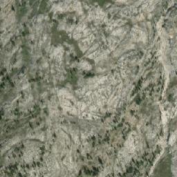 Satellite imagery of Amiskwi Pass, CA