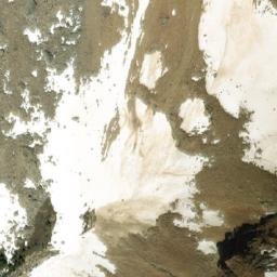 Satellite imagery of Kiwetinok Peak, CA