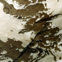 Satellite imagery of Kiwetinok Pass, CA