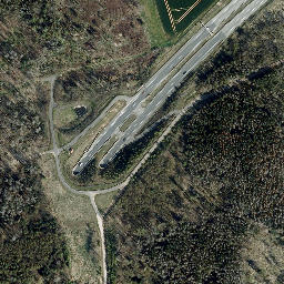 Satellite imagery of Hollberg, DE
