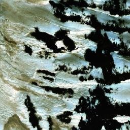 Satellite imagery of Ursus Minor Mountain, CA