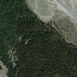 Satellite imagery of Phantom Crag, CA