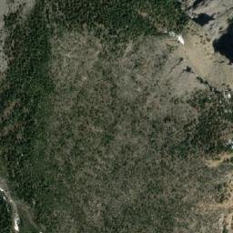 Satellite imagery of Phantom Crag, CA