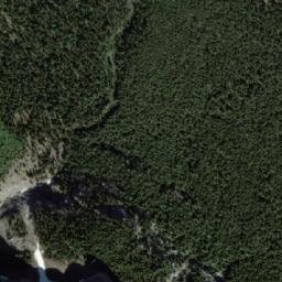 Satellite imagery of Phantom Crag, CA