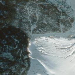 Satellite imagery of Mount Vaux, CA