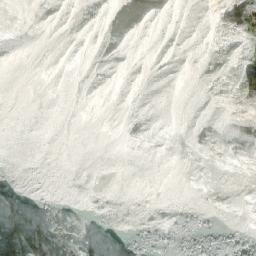 Satellite imagery of Mount Klattasine, CA