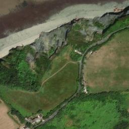 Satellite imagery of Daws Castle, GB