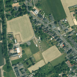 Satellite imagery of Schloss Mickeln, DE
