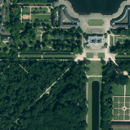 Satellite imagery of Schloss Benrath, DE