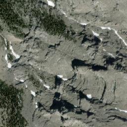 Satellite imagery of Mount Laurie (Îyâmnathka), CA