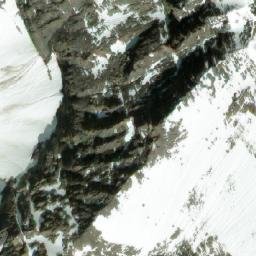 Satellite imagery of Foster Peak, CA