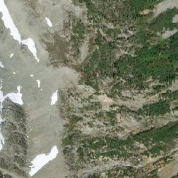 Satellite imagery of Friendly Peak, CA