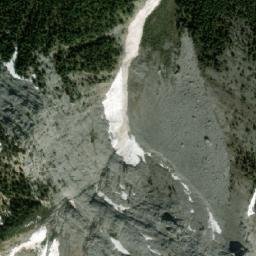 Satellite imagery of Mount McGillivray, CA