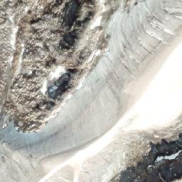 Satellite imagery of Omoo Peak, CA