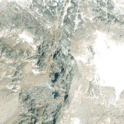 Satellite imagery of Escalade Peak, CA
