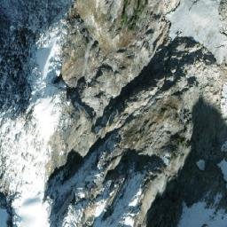 Satellite imagery of Claggart Peak, CA