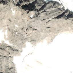 Satellite imagery of Lunette Peak, CA