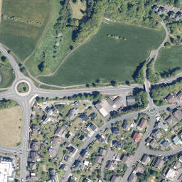 Satellite imagery of Hohenroth, DE