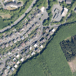 Satellite imagery of Hohenroth, DE