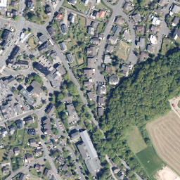 Satellite imagery of Hohenroth, DE