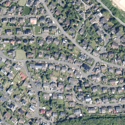 Satellite imagery of Hohenroth, DE