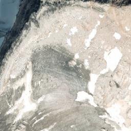 Satellite imagery of Wallace Peak, CA
