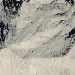Satellite imagery of Mount Vavasour, CA