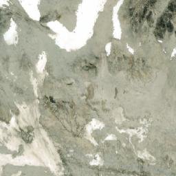 Satellite imagery of Mount Vayu, CA
