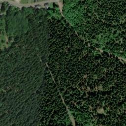 Satellite imagery of Pöbelknochen, DE