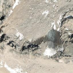 Satellite imagery of Crescent Spire, CA